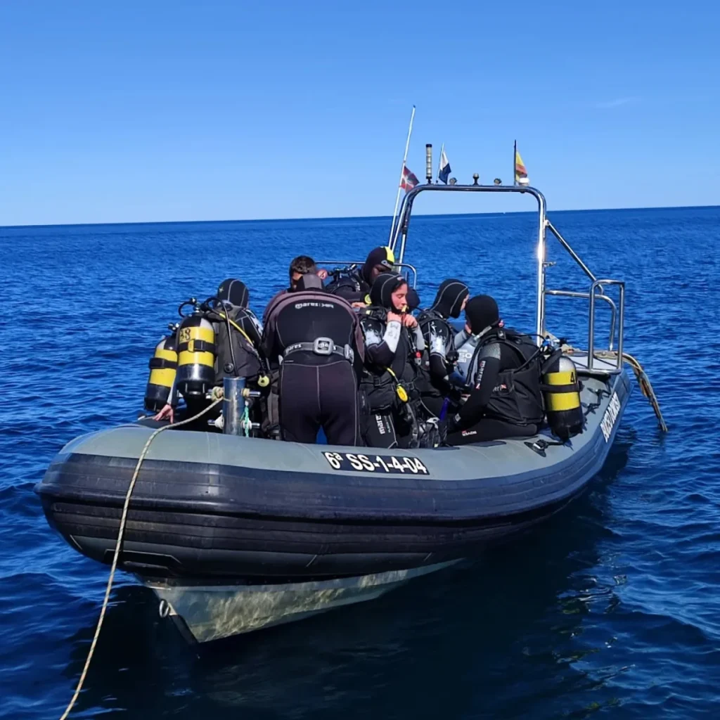 Embarcación Buceo Donosti